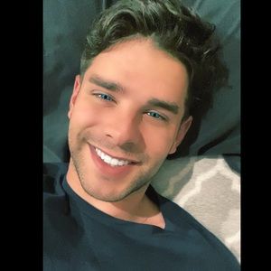 Meet your Posher, Christopher